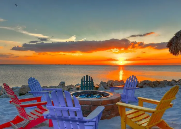 Waterfront View, Heated Pool, Private Balcony