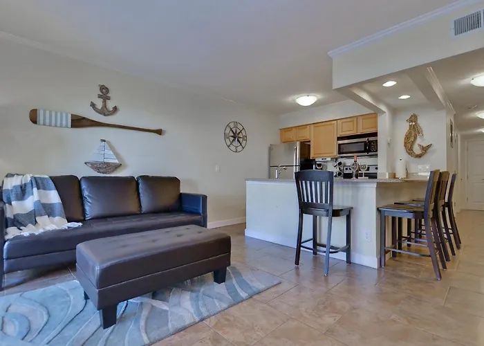 202-Pool, Wifi, Close To Bucs Stadium