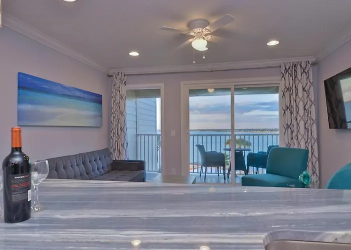 Waterfront View, Heated Pool, Private Balcony