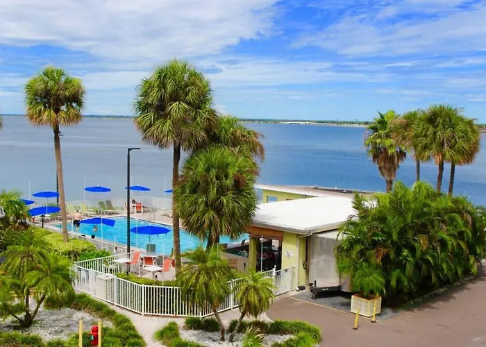 Welcome To Sea Forever Balcony With Ocean Views!